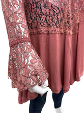 Load image into Gallery viewer, free people Size Medium Rose Top